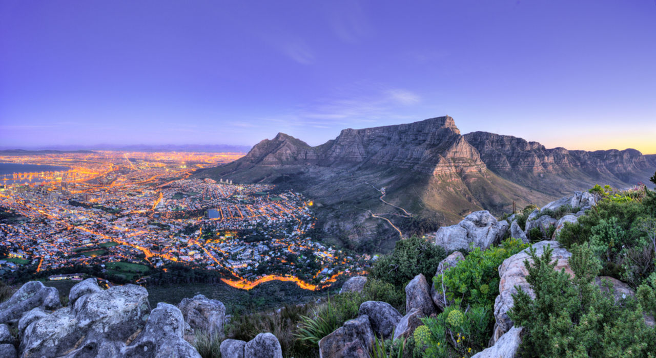Sonnenuntergang am Tafelberg in Kapstadt, Südafrika